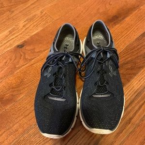 Under Armour Sneakers